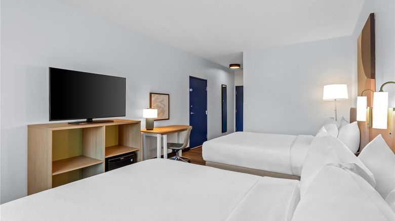 <b>Spark by Hilton La Grange Room</b>. Images powered by <a href="https://iceportal.shijigroup.com/" title="IcePortal" target="_blank">IcePortal</a>.