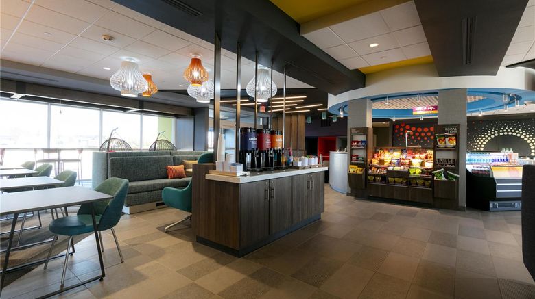 <b>Tru by Hilton Hazleton Lobby</b>. Images powered by <a href="https://iceportal.shijigroup.com/" title="IcePortal" target="_blank">IcePortal</a>.