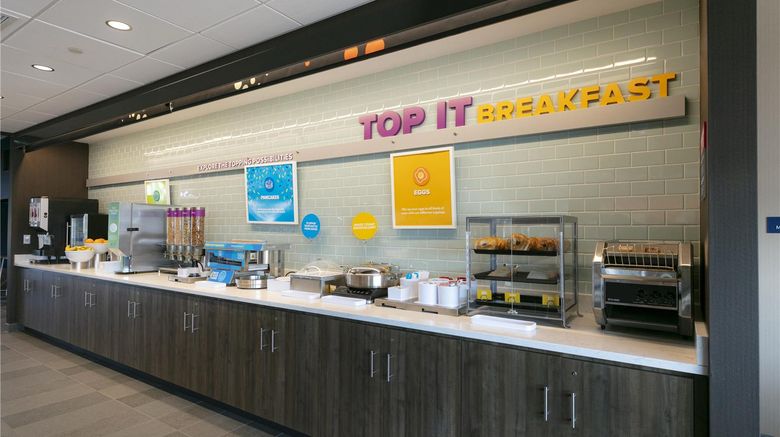 <b>Tru by Hilton Hazleton Restaurant</b>. Images powered by <a href="https://iceportal.shijigroup.com/" title="IcePortal" target="_blank">IcePortal</a>.