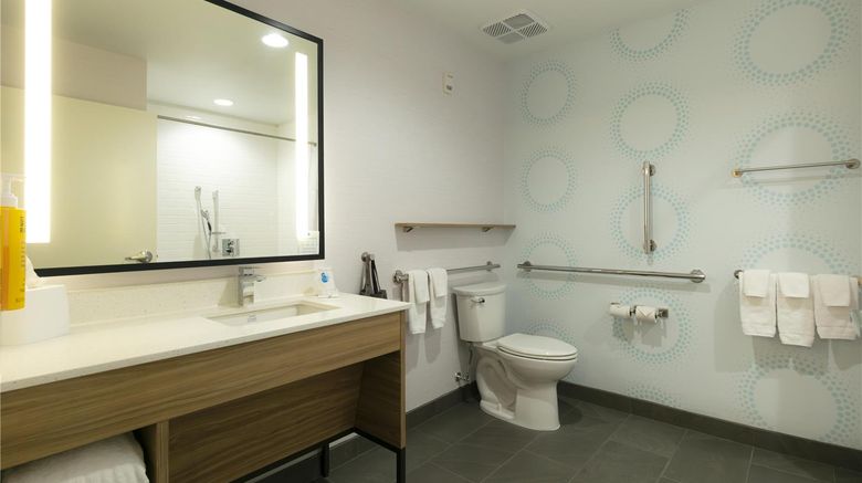 <b>Tru by Hilton Hazleton Room</b>. Images powered by <a href="https://iceportal.shijigroup.com/" title="IcePortal" target="_blank">IcePortal</a>.