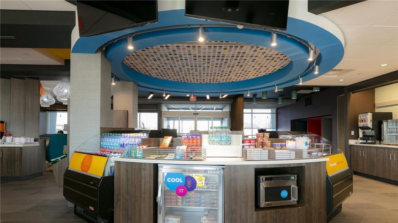 <b>Tru by Hilton Hazleton Restaurant</b>. Images powered by <a href="https://iceportal.shijigroup.com/" title="IcePortal" target="_blank">IcePortal</a>.