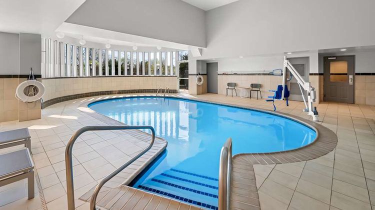 Spark by Hilton Woodbridge Pool