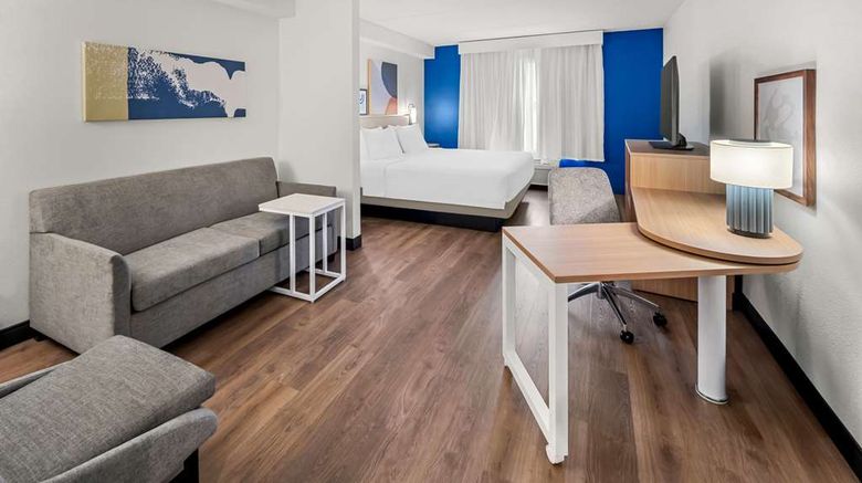 <b>Spark by Hilton Woodbridge Room</b>. Images powered by <a href="https://iceportal.shijigroup.com/" title="IcePortal" target="_blank">IcePortal</a>.