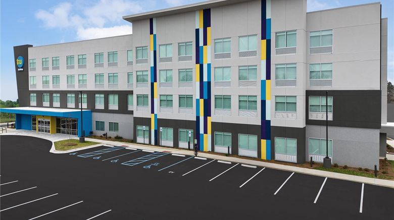 Tru Huntsville Research Park Area Exterior. Images powered by <a href="https://iceportal.shijigroup.com" target="_blank" rel="noopener">Ice Portal</a>.