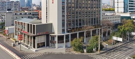 Hilton Garden Inn Panda Tower Exterior