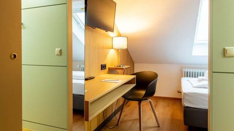 <b>mk Hotel Frankfurt Room</b>. Images powered by <a href="https://iceportal.shijigroup.com/" title="IcePortal" target="_blank">IcePortal</a>.