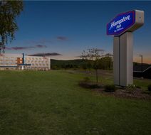 Hampton Inn Cooperstown Exterior