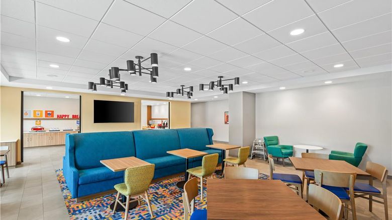 <b>Hampton Inn Cooperstown Restaurant</b>. Images powered by <a href="https://iceportal.shijigroup.com/" title="IcePortal" target="_blank">IcePortal</a>.