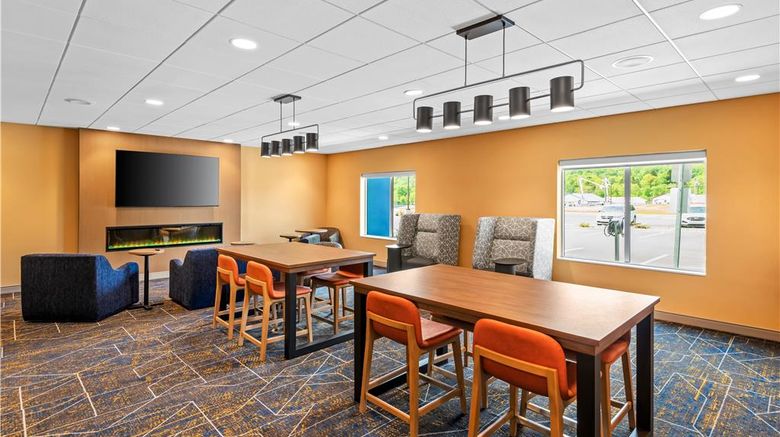 <b>Hampton Inn Cooperstown Meeting</b>. Images powered by <a href="https://iceportal.shijigroup.com/" title="IcePortal" target="_blank">IcePortal</a>.