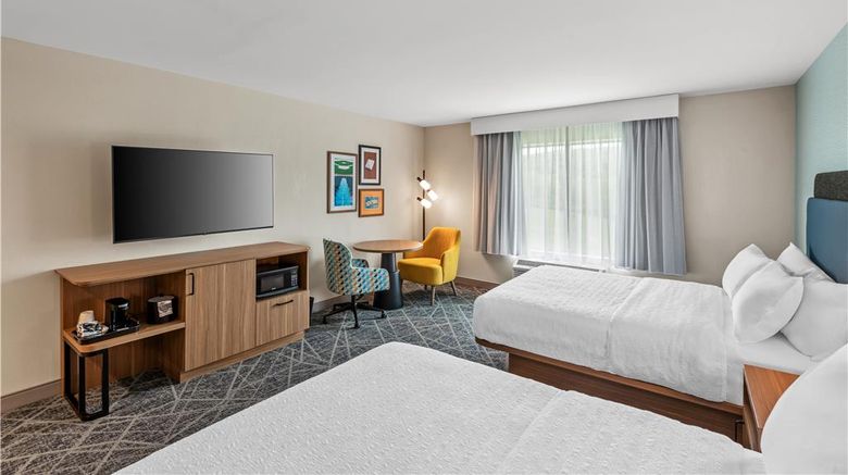 <b>Hampton Inn Cooperstown Room</b>. Images powered by <a href="https://iceportal.shijigroup.com/" title="IcePortal" target="_blank">IcePortal</a>.
