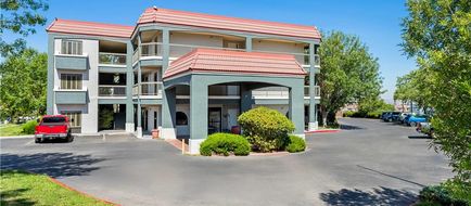 Quality Inn & Suites Exterior
