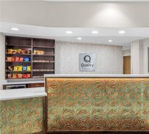 Quality Inn & Suites Lobby