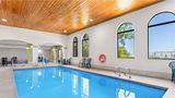<b>Quality Inn & Suites Pool</b>. Images powered by <a href="https://iceportal.shijigroup.com/" title="IcePortal" target="_blank">IcePortal</a>.