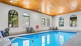<b>Quality Inn & Suites Pool</b>. Images powered by <a href="https://iceportal.shijigroup.com/" title="IcePortal" target="_blank">IcePortal</a>.