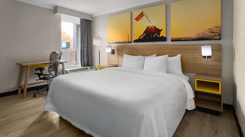 <b>Days Inn by Wyndham near Ft. Stewart Room</b>. Images powered by <a href="https://iceportal.shijigroup.com/" title="IcePortal" target="_blank">IcePortal</a>.