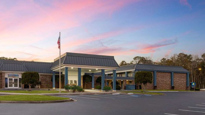 <b>Days Inn by Wyndham near Ft. Stewart Exterior</b>. Images powered by <a href="https://iceportal.shijigroup.com/" title="IcePortal" target="_blank">IcePortal</a>.