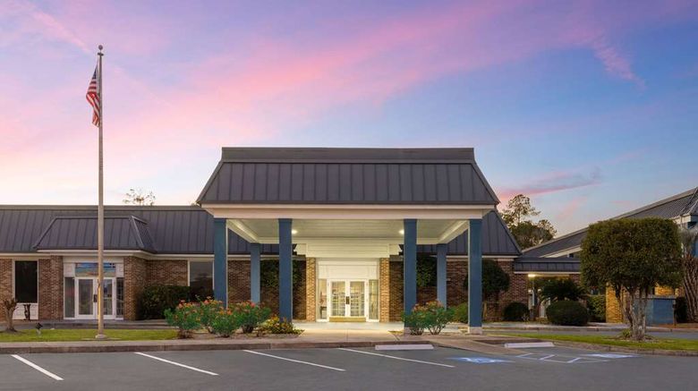 <b>Days Inn by Wyndham near Ft. Stewart Exterior</b>. Images powered by <a href="https://iceportal.shijigroup.com/" title="IcePortal" target="_blank">IcePortal</a>.