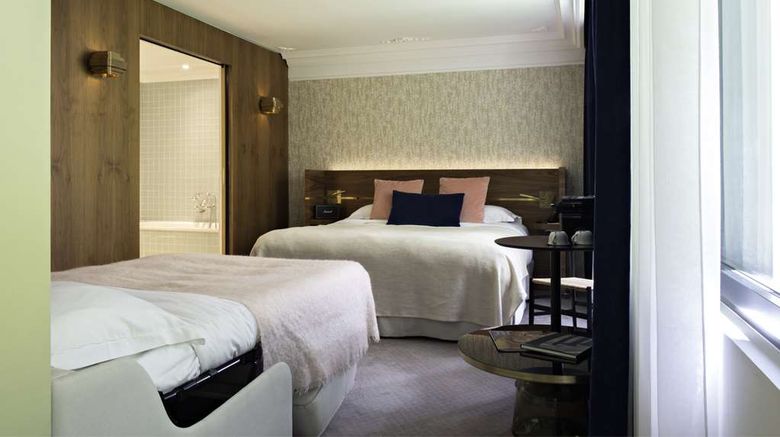 <b>Hotel Parister Room</b>. Images powered by <a href="https://iceportal.shijigroup.com/" title="IcePortal" target="_blank">IcePortal</a>.