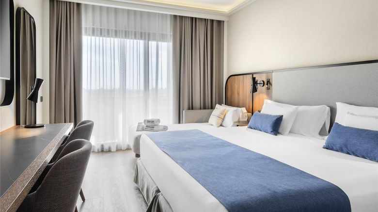 <b>Wyndham Rome Midas Room</b>. Images powered by <a href="https://iceportal.shijigroup.com/" title="IcePortal" target="_blank">IcePortal</a>.