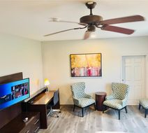 Americas Best Value Inn & Suites-LaPorte Lobby