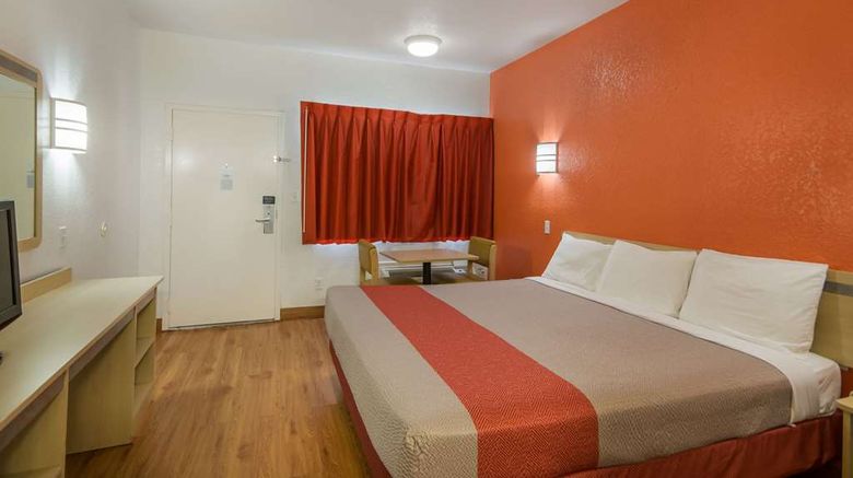 <b>Americas Best Value Inn Humble Room</b>. Images powered by <a href="https://iceportal.shijigroup.com/" title="IcePortal" target="_blank">IcePortal</a>.