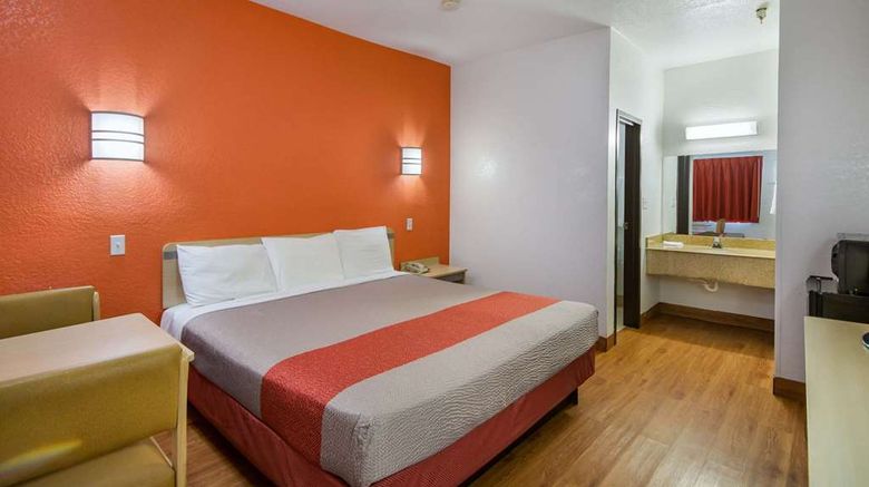 <b>Americas Best Value Inn Humble Room</b>. Images powered by <a href="https://iceportal.shijigroup.com/" title="IcePortal" target="_blank">IcePortal</a>.