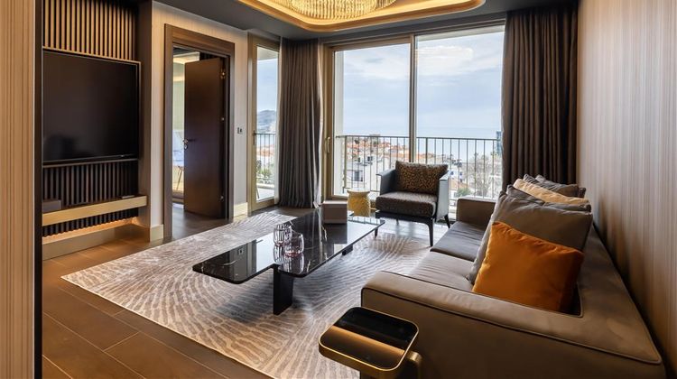 Merit Starlit Hotel Suite