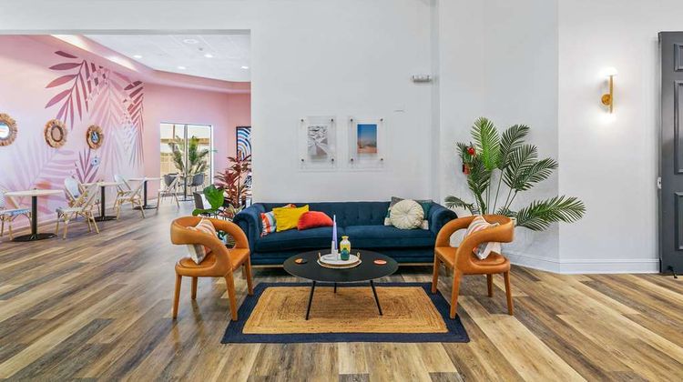 Mulberry, a Wyndham Hotel Lobby