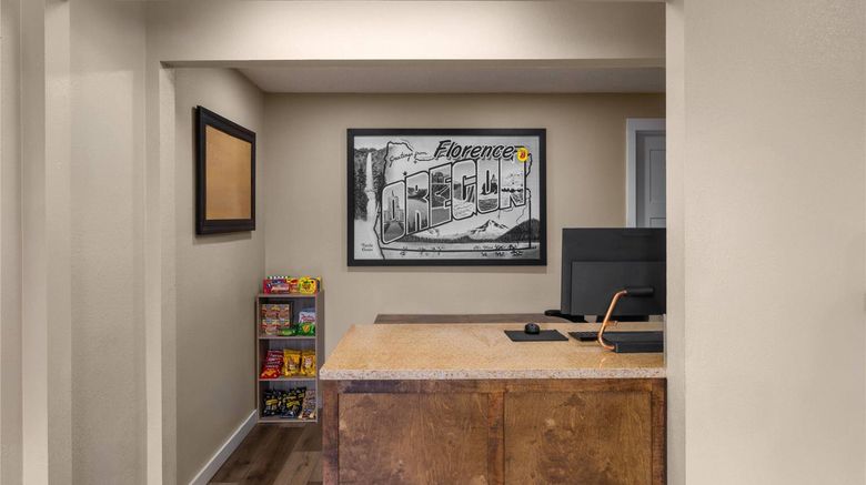 <b>Super 8 by Wyndham Florence Lobby</b>. Images powered by <a href="https://iceportal.shijigroup.com/" title="IcePortal" target="_blank">IcePortal</a>.