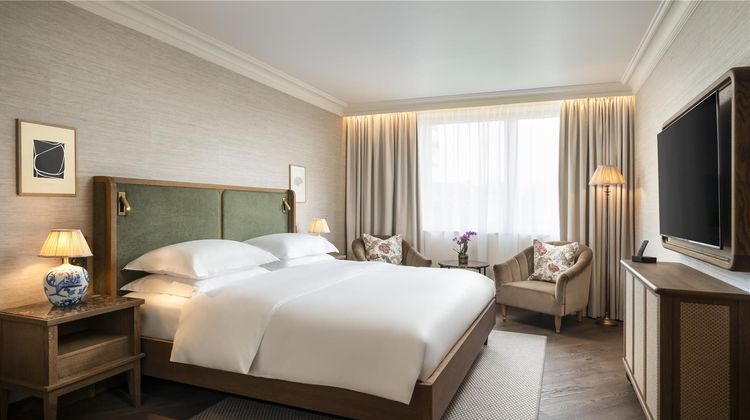 Brunfels Hotel Room
