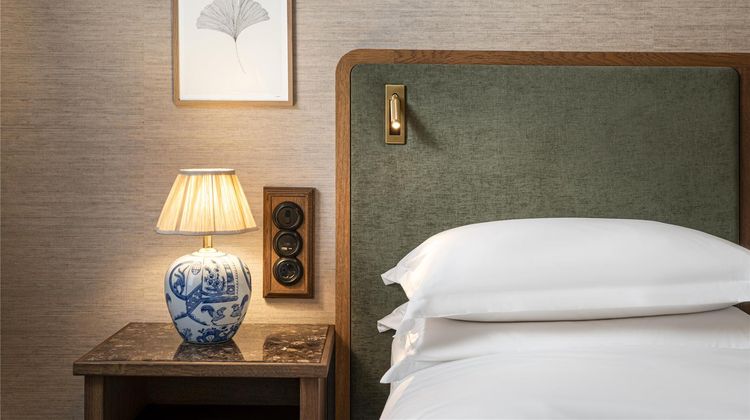 Brunfels Hotel Room