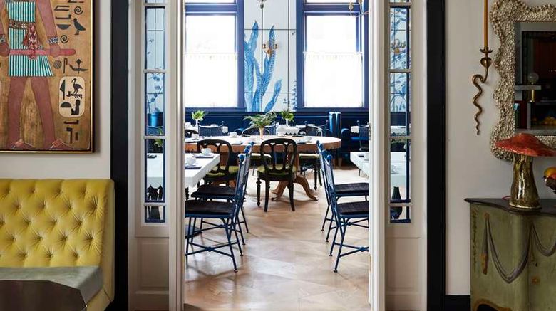 <b>Maison Metier Restaurant</b>. Images powered by <a href="https://iceportal.shijigroup.com/" title="IcePortal" target="_blank">IcePortal</a>.
