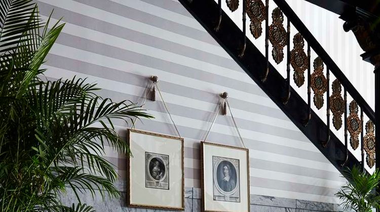 Maison Metier Lobby