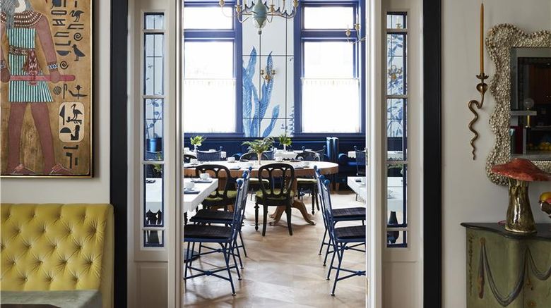 <b>Maison Metier Restaurant</b>. Images powered by <a href="https://iceportal.shijigroup.com/" title="IcePortal" target="_blank">IcePortal</a>.