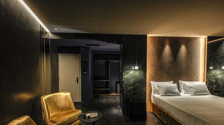 Touring Hotel Suite