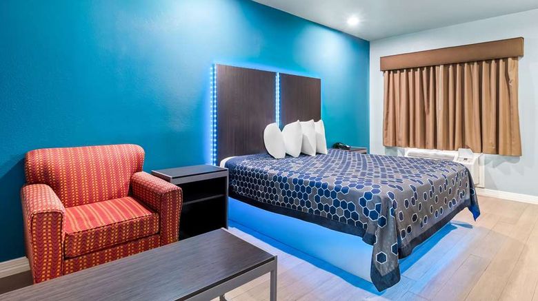 <b>Econo Lodge Inn & Suites Room</b>. Images powered by <a href="https://iceportal.shijigroup.com/" title="IcePortal" target="_blank">IcePortal</a>.