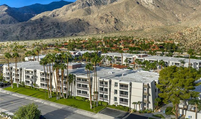 Hilton Vacation Club Palm Canyon Exterior