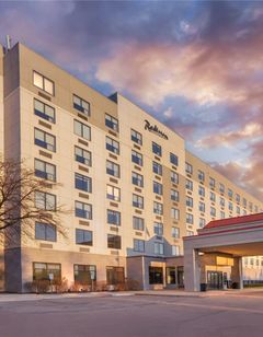Radisson Hotel Detroit Metro Airport
