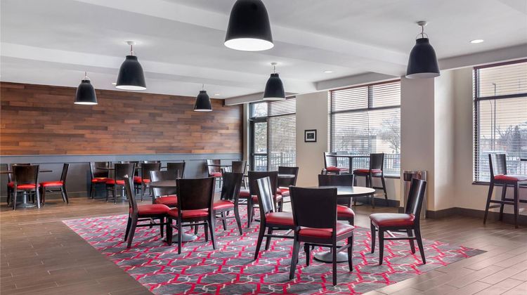 Radisson Hotel Detroit Metro Airport Restaurant
