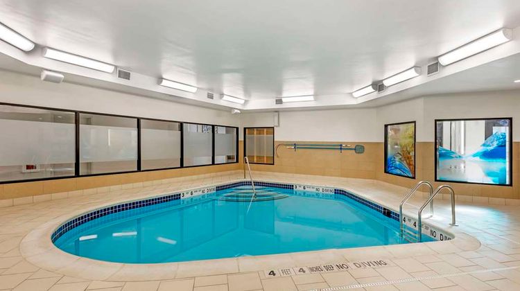 Comfort Inn & Suites Verona Pool