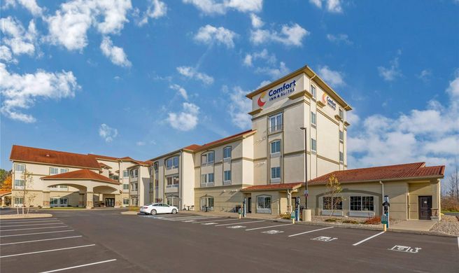 Comfort Inn & Suites Verona Exterior
