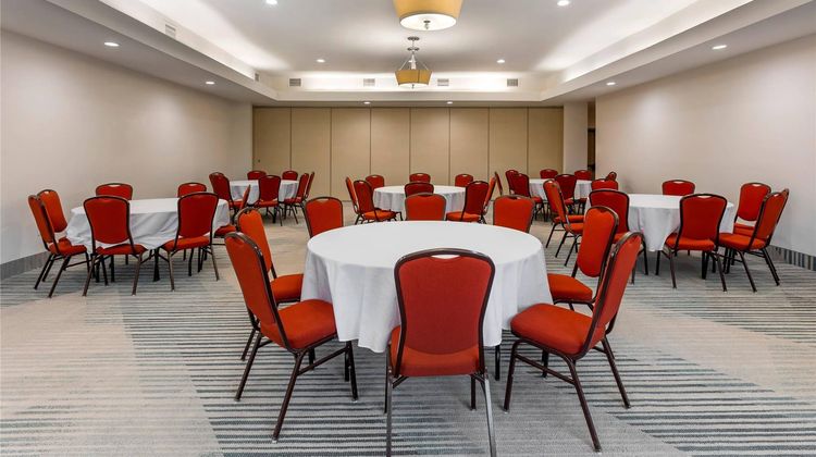 Comfort Inn & Suites Verona Meeting