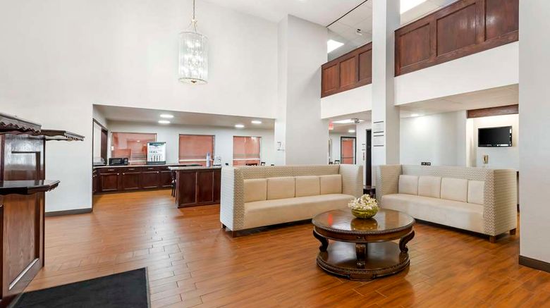 <b>Quality Inn El Reno Lobby</b>. Images powered by <a href="https://iceportal.shijigroup.com/" title="IcePortal" target="_blank">IcePortal</a>.