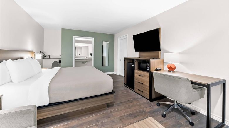 <b>Quality Inn & Suites Port Lavaca Room</b>. Images powered by <a href="https://iceportal.shijigroup.com/" title="IcePortal" target="_blank">IcePortal</a>.