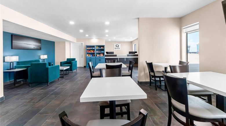 <b>Quality Inn & Suites Port Lavaca Restaurant</b>. Images powered by <a href="https://iceportal.shijigroup.com/" title="IcePortal" target="_blank">IcePortal</a>.