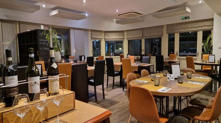 BIVIUS eat & sleep Restaurant