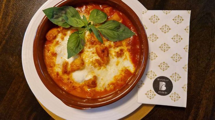 BIVIUS eat & sleep Restaurant