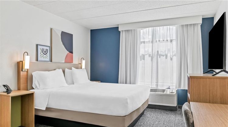 Spark by Hilton Mechanicsburg Room