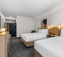 Spark by Hilton Hershey Near the Park Room