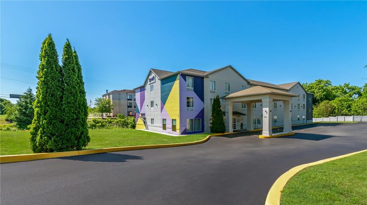 Spark by Hilton Hershey Near the Park Exterior